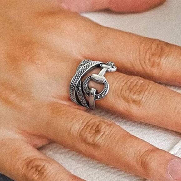 Retro Style Statement Ring - Picture 1 of 6